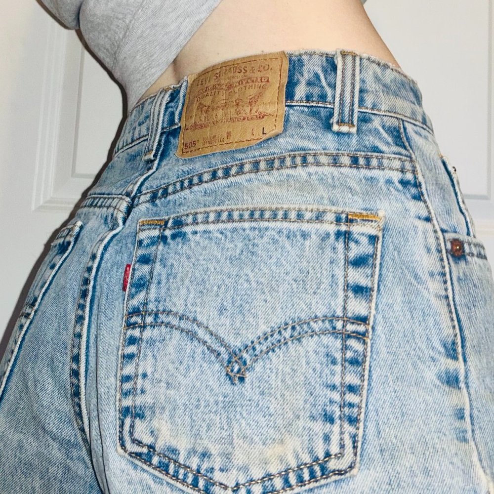 AUTHENTIC LEVI 505 CUTOFF SHORTS